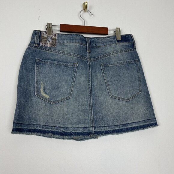 Rewash Distressed Denim Mini Skirt Size 12/30 NWT Medium Wash - Picture 5 of 7